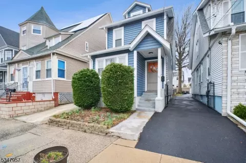 63 Oakland Ter, Newark, NJ 07106