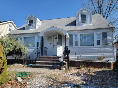 520 Garfield St, Linden, NJ 07036