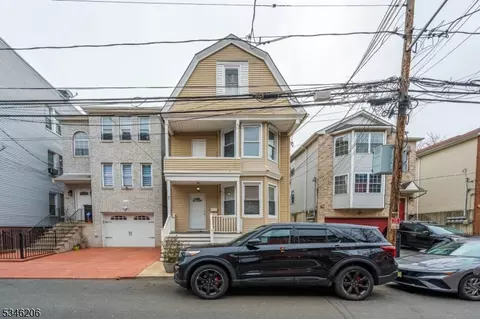 47 3rd St, Newark, NJ 07107
