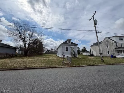 814 Sigsbee Ave, Phillipsburg, NJ 08865