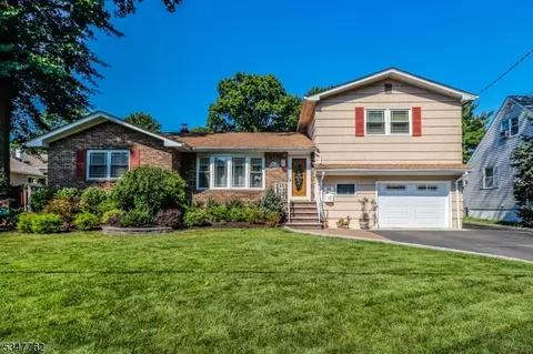 11 Beekman Ave, Colonia, NJ 07067