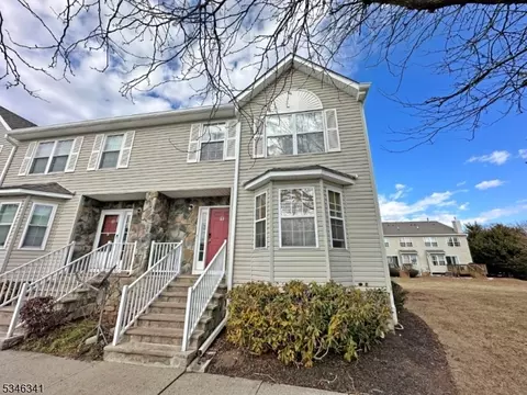9 Ashley Ct, Somerset, NJ 08873