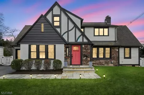 152 Loantaka Way, Madison, NJ 07940