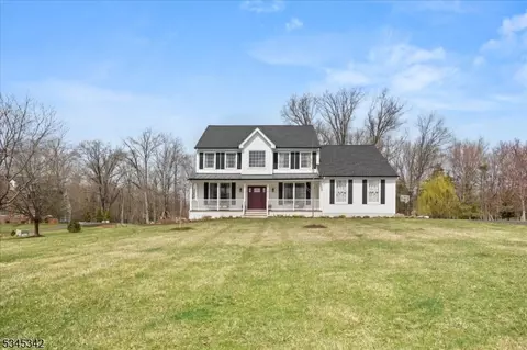 12 Glen View Dr, Annandale, NJ 08801