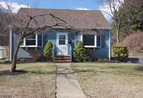 1077 Colfax Ave, Pompton Lakes, NJ 07442
