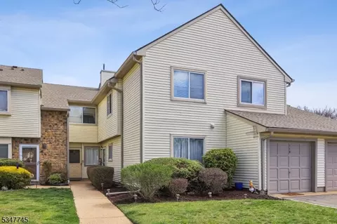 110 Chatham Ct, East Windsor Twp, NJ 08520