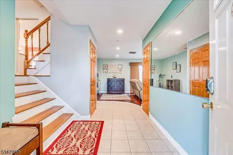 6 Mockingbird Rd, Edison, NJ 08820 photo 5