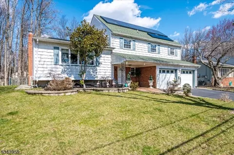 6 Mockingbird Rd, Edison, NJ 08820 photo 4