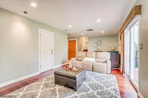 6 Mockingbird Rd, Edison, NJ 08820 photo 10
