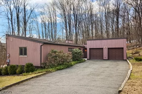 375 Amity Rd, Byram Twp, NJ 07821