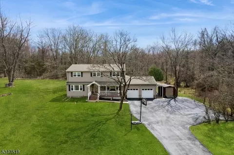 33 Frohlin Dr, Basking Ridge, NJ 07920