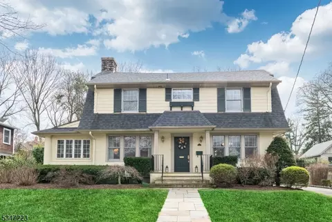 468 Overbrook Rd, Ridgewood, NJ 07450