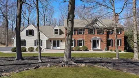 21 Nottingham Way, Warren, NJ 07059