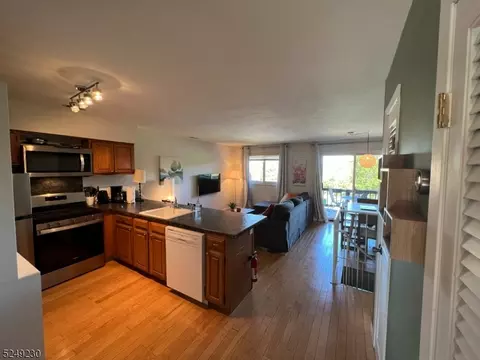 2 Onuma Ct #3, Vernon, NJ 07462