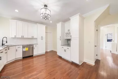 25 Maple Ave, Flemington, NJ 08822 photo 6