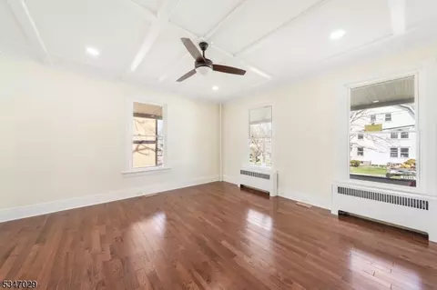 25 Maple Ave, Flemington, NJ 08822 photo 4