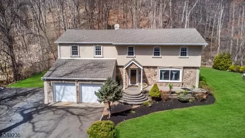 148 Kinnelon Rd, Kinnelon, NJ 07405