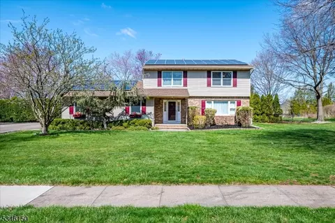 3 Nepote Pl, Somerset, NJ 08873