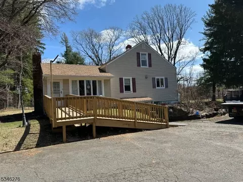 206 County Road 579, Bloomsbury, NJ 08804