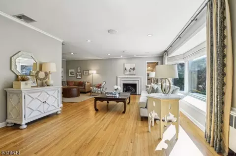 35 Blackburn Pl, Summit, NJ 07901 photo 4