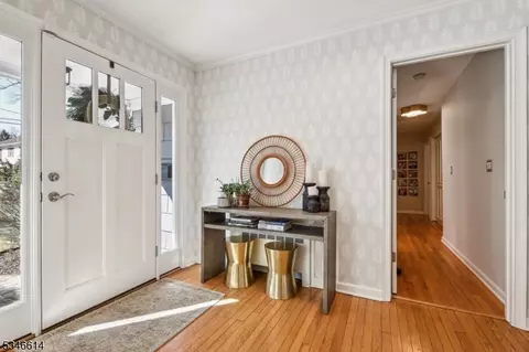 35 Blackburn Pl, Summit, NJ 07901 photo 2