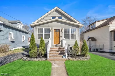 81 Battle Hill Ave, Springfield, NJ 07081