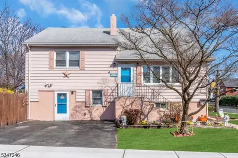 82 Poplar Ave, Little Ferry, NJ 07643