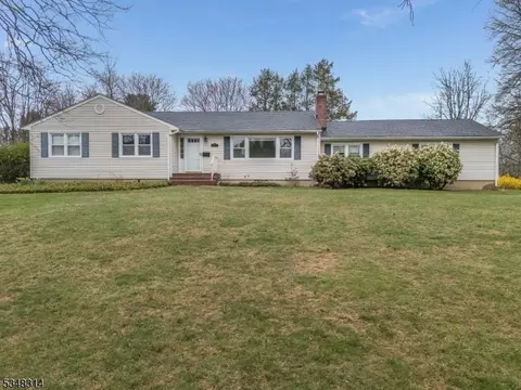 1 Deerfield Rd, Mendham, NJ 07945