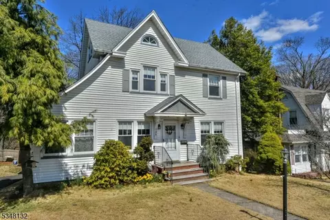 106 W Haledon Ave, Haledon, NJ 07508