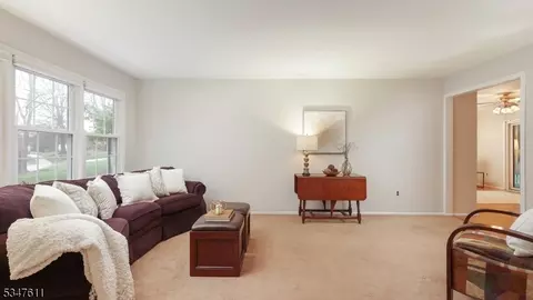 2 S Hampton Ct, Flemington, NJ 08822 photo 8