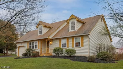2 S Hampton Ct, Flemington, NJ 08822 photo 3