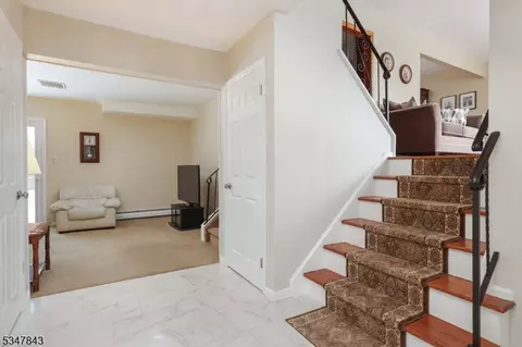 14 David Dr, Edison, NJ 08820 photo 4