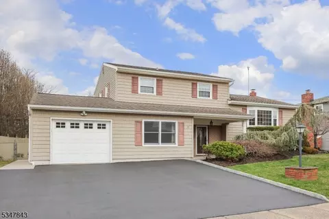 14 David Dr, Edison, NJ 08820 photo 2