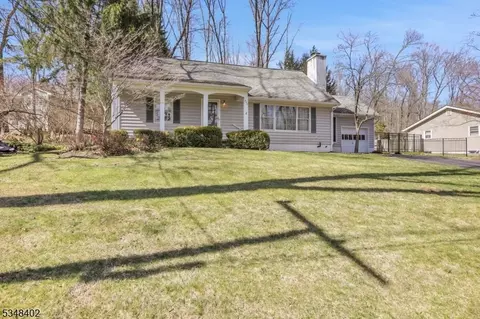930 Homestead Dr, Newton, NJ 07860