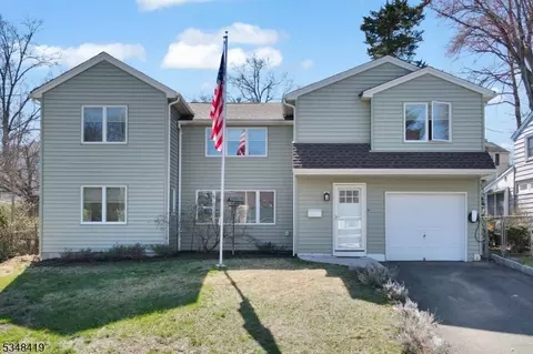 30 Campbell St, Waldwick, NJ 07463