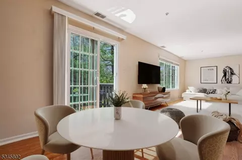 13 Village Dr #13, Morristown, NJ 07960