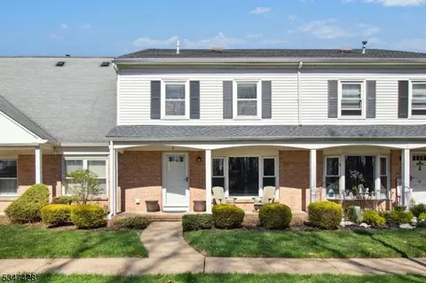 11 Maddaket Vlg, Scotch Plains, NJ 07076