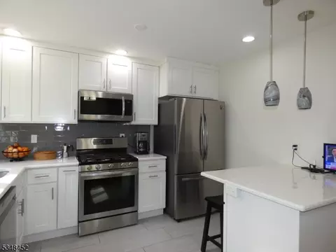 6 Darwin Rd, Old Bridge, NJ 08857 photo 9
