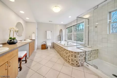 54 Balsam Rd, Wayne, NJ 07470 photo 5