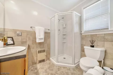 54 Balsam Rd, Wayne, NJ 07470 photo 16