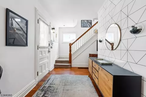 Entry Way - 47 Mountain Ave, Summit, NJ 07901 photo 2 of 5