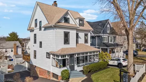 Exterior - 47 Mountain Ave, Summit, NJ 07901 photo 7 of 9