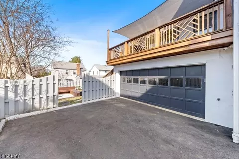 Exterior - 47 Mountain Ave, Summit, NJ 07901 photo 6 of 9