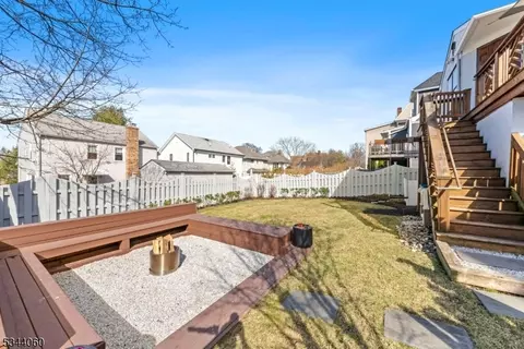 Exterior - 47 Mountain Ave, Summit, NJ 07901 photo 4 of 9