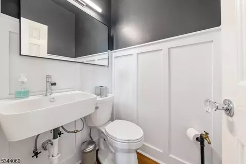 Bath - 47 Mountain Ave, Summit, NJ 07901 photo 1 of 4