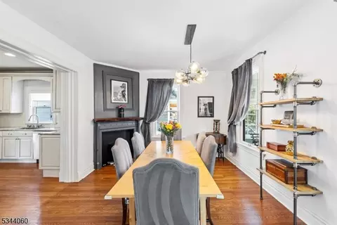 Dining - 47 Mountain Ave, Summit, NJ 07901 photo 2 of 3