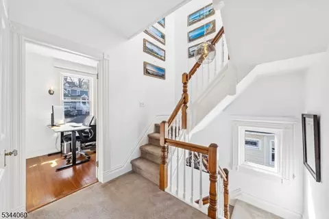 Entry Way - 47 Mountain Ave, Summit, NJ 07901 photo 3 of 5