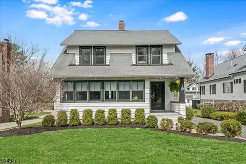47 W Main St, Mendham, NJ 07945