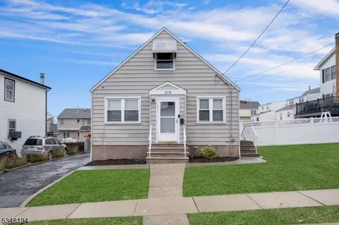 379 Roosevelt Ave, Lyndhurst, NJ 07071