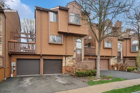 49 Hickory Hill Ct, Rockaway, NJ 07866